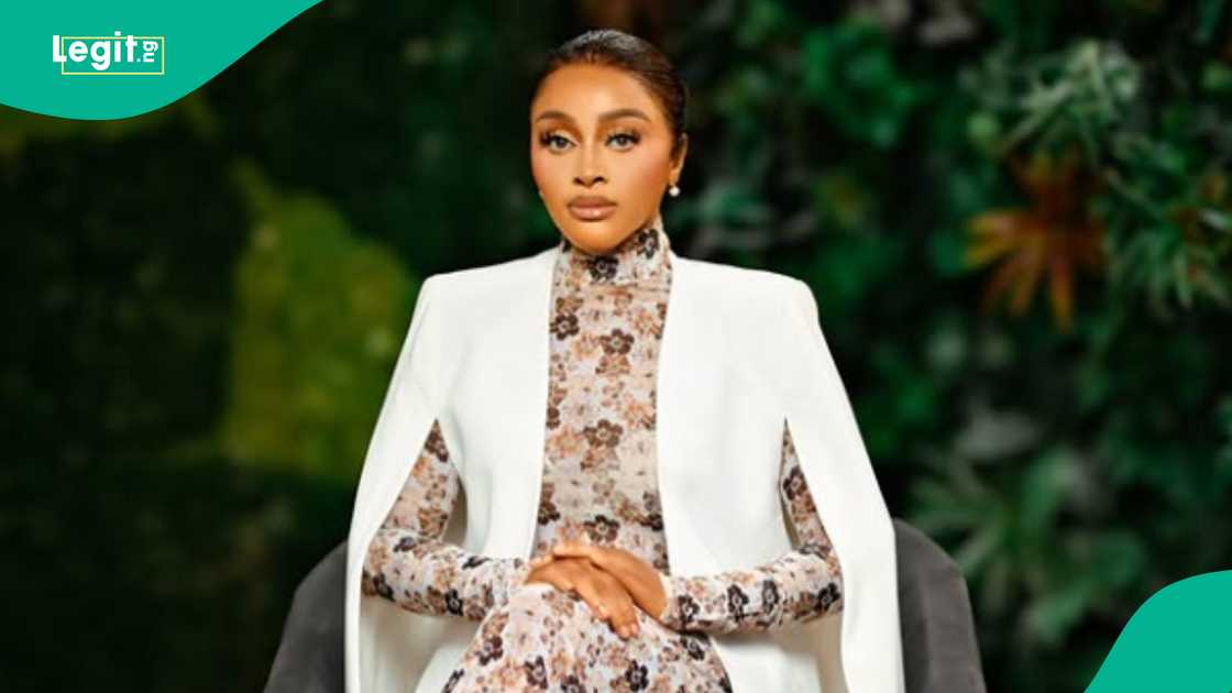 Lagos traffic: Mabel Makun's display while climbing okada trends. Lagos traffic: Mabel Makun's display while climbing okada trends.