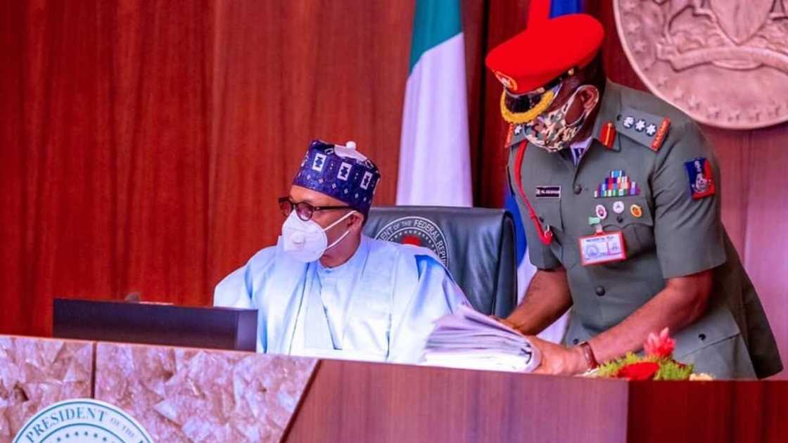 History: Buhari's ADC becomes longest-serving Aide-De-Camp to civilian president History: Buhari's ADC becomes longest-serving Aide-De-Camp to civilian president