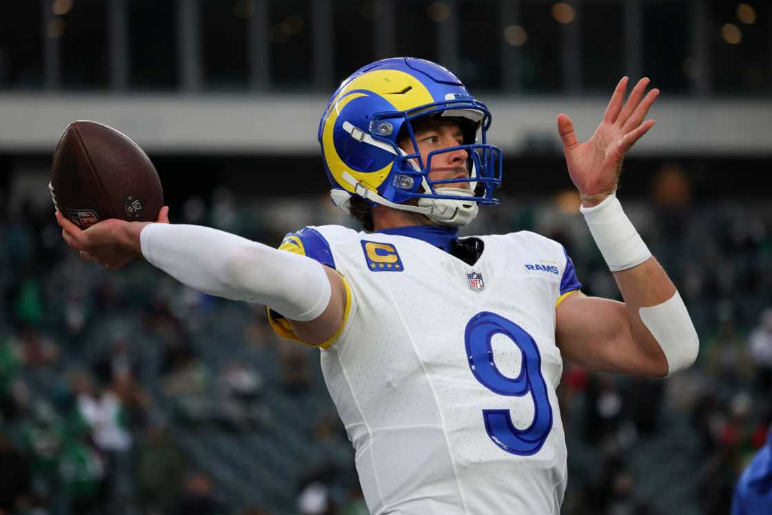 Matthew Stafford throws the ball at Lincoln Financial Field Matthew Stafford throws the ball at Lincoln Financial Field