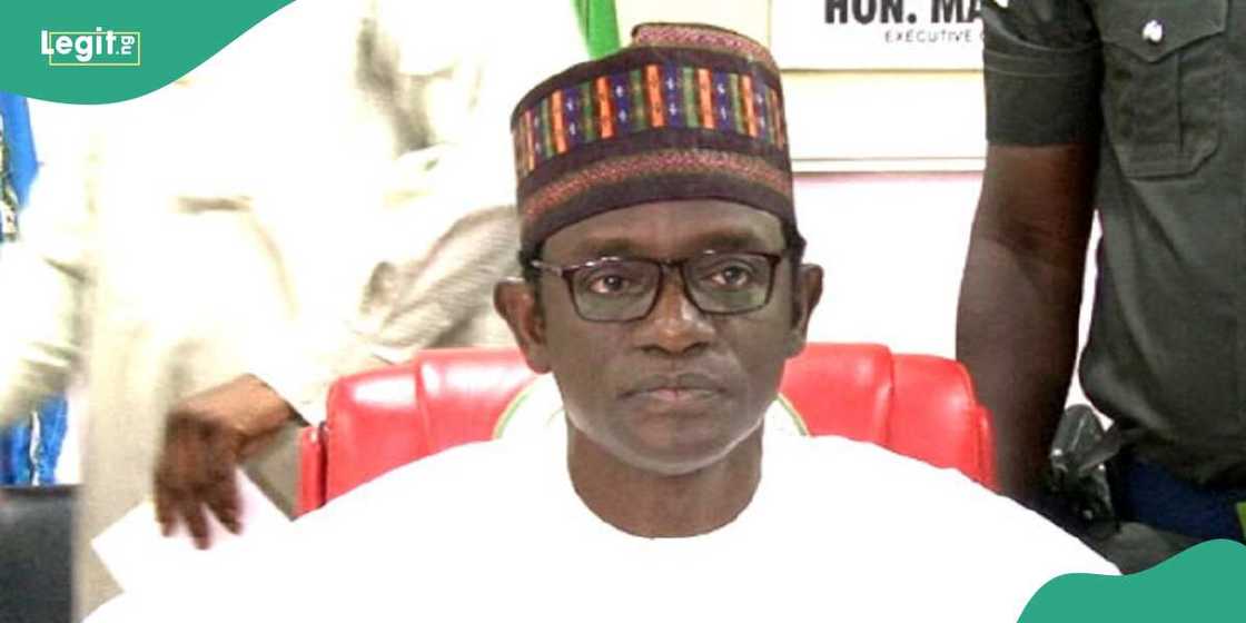 Gwamnan Arewa ya amince da biyan naira dubu 35 ga ma'aikata Gwamnan Arewa ya amince da biyan naira dubu 35 ga ma'aikata