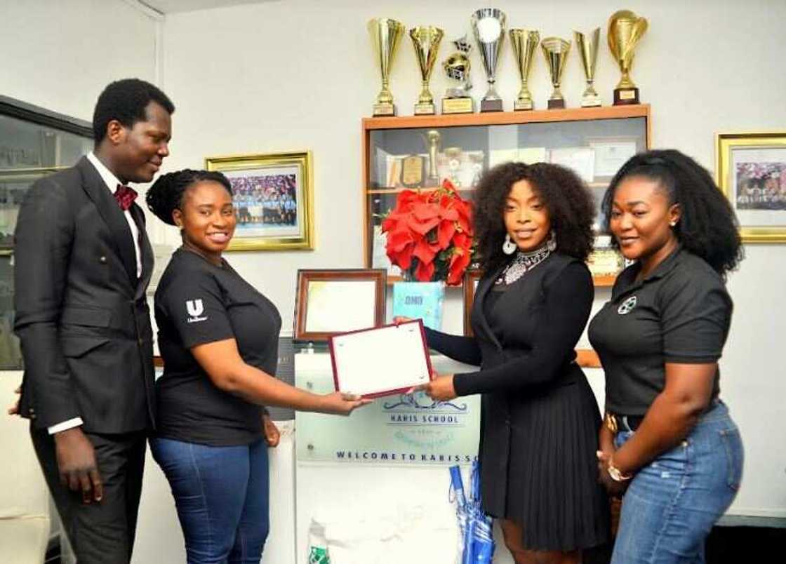 Dirt For Good: OMO Educates Students on Plastic Recycling Across 30 Schools Dirt For Good: OMO Educates Students on Plastic Recycling Across 30 Schools