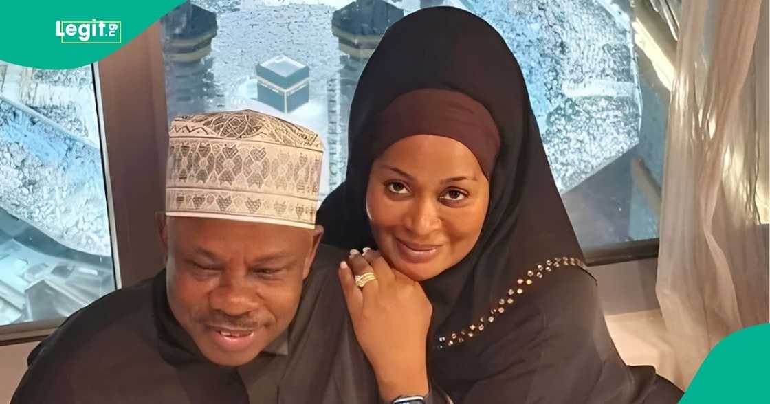 Nigerians react to the trending video of Olufunso Amosun joining popular Nicki Minaj video challenge. Nigerians react to the trending video of Olufunso Amosun joining popular Nicki Minaj video challenge.