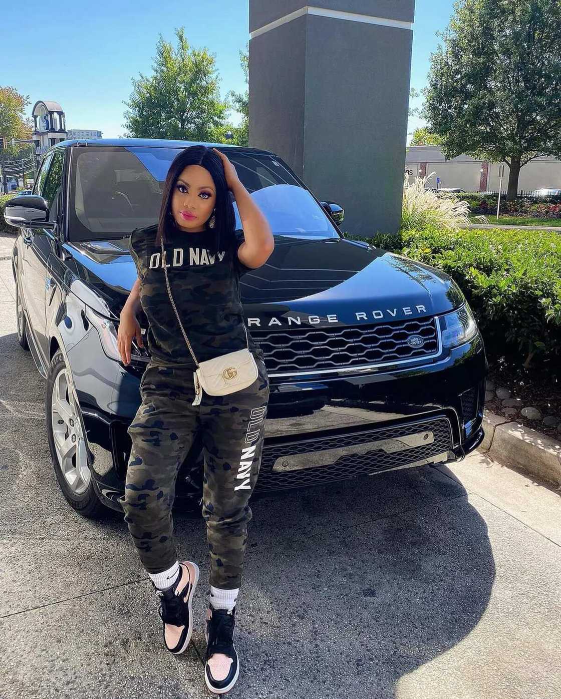 Nina Ivy Nina Ivy