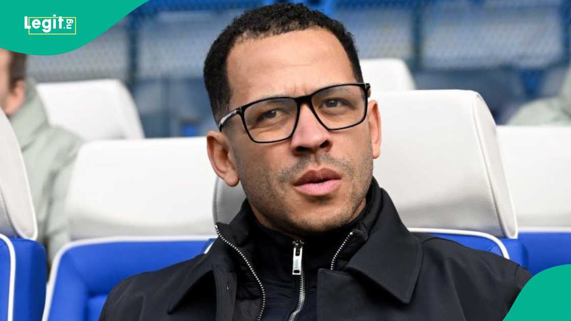 Chelsea coach Liam Rosenior expressing frustration over his team’s defensive mistakes during the match.
