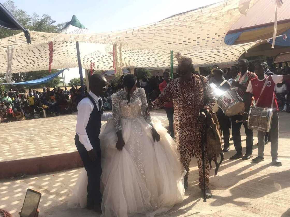 Solomon Dalung mourns death of young man Solomon Dalung mourns death of young man