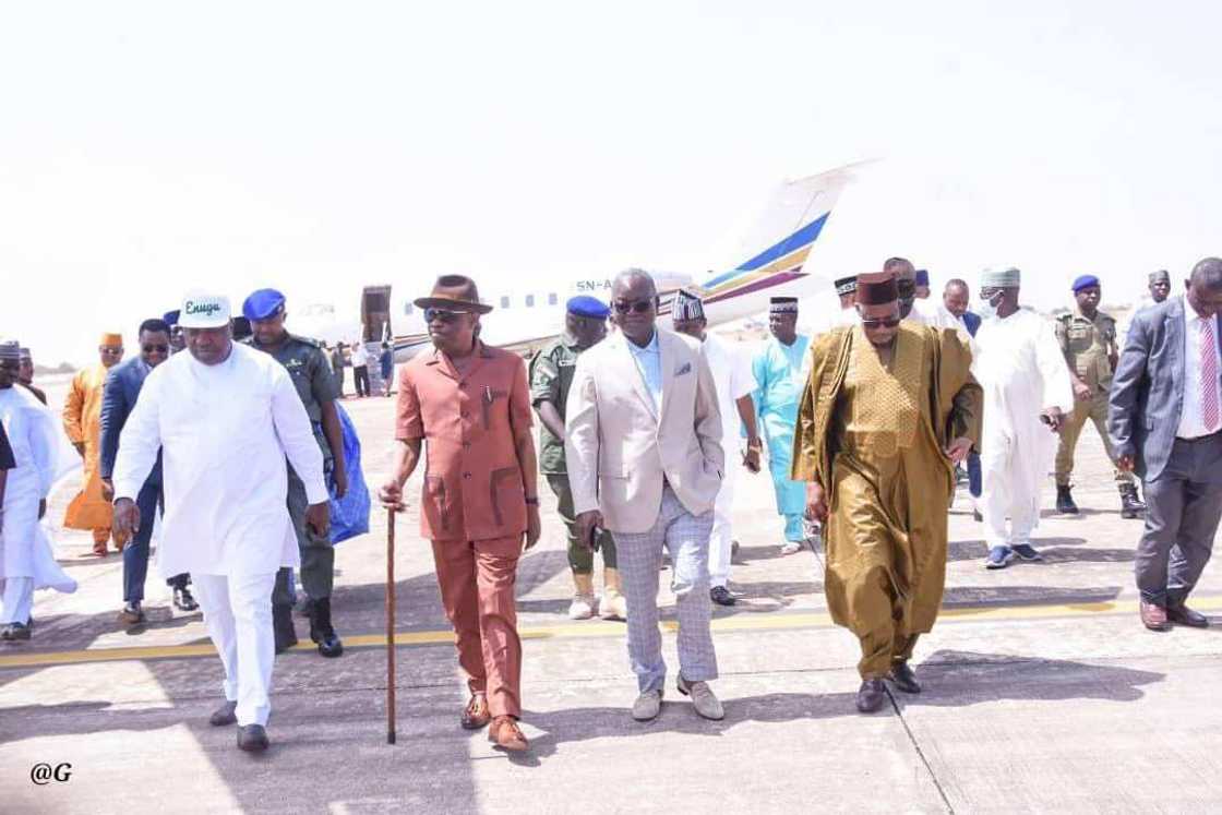 Gwamnonin G-5 sun ziyarci gwamnan Bauchi Gwamnonin G-5 sun ziyarci gwamnan Bauchi