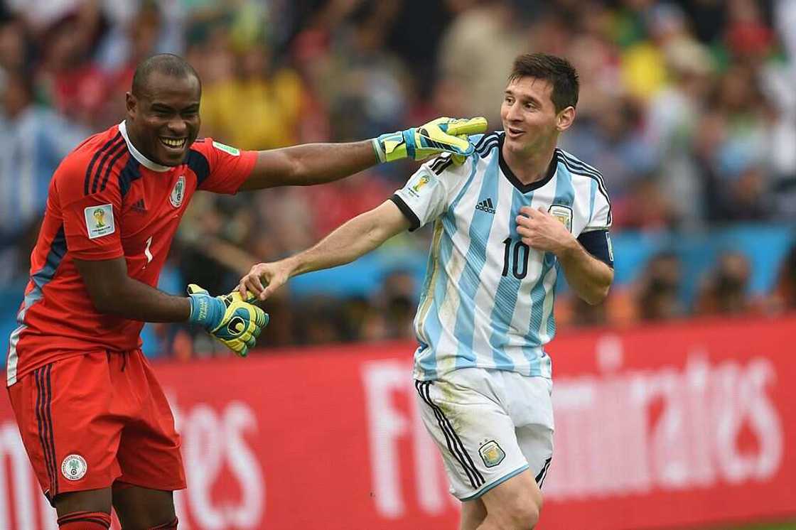 What Super Eagles legend did to Messi 7 years ago to find out if Barcelona star is human resurfaces online What Super Eagles legend did to Messi 7 years ago to find out if Barcelona star is human resurfaces online