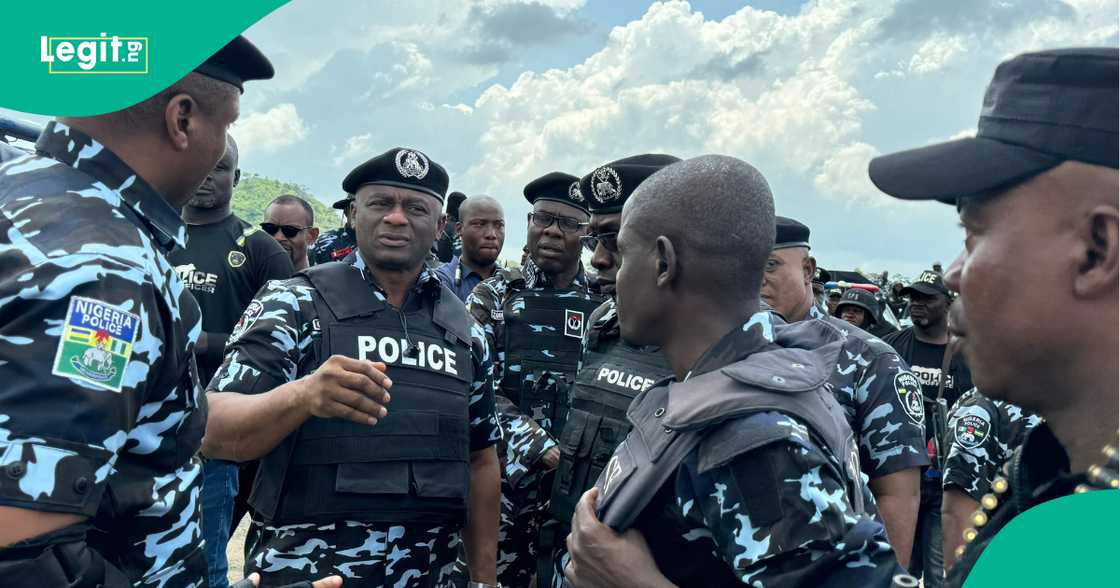 Yadda yan sanda 140 suka mutu a Abuja Yadda yan sanda 140 suka mutu a Abuja