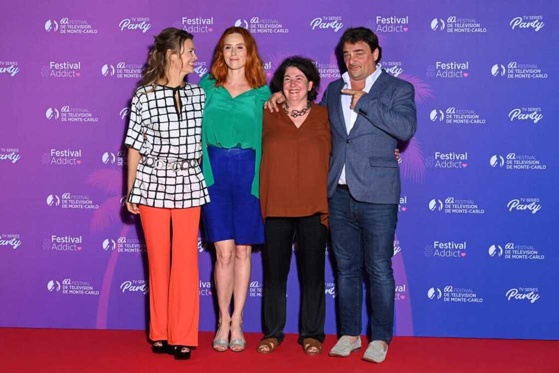 Caroline Proust, Audrey Fleurot, une invitée et Thierry Godard assistent à la soirée séries télévisées lors du 60e Festival de télévision de Monte-Carlo - Jour 2 le 19 juin 2021 à Monte-Carlo, Monaco. (Photo de Pascal Le Segretain)