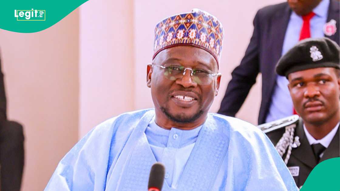 Gwamna Ahmadu Fintiri zai sauka daga kujerar gwamnan Adamawa bayan shekaru 8 a kan mulki.