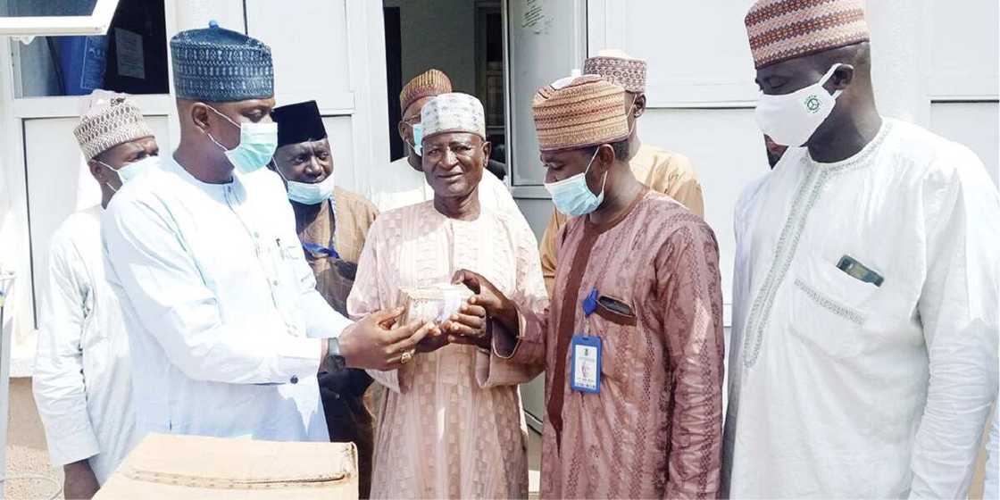 Tsintuwa ba sata: Wani Bawan Allah da ya ke cigiyar duk kudin da ya tsinta Tsintuwa ba sata: Wani Bawan Allah da ya ke cigiyar duk kudin da ya tsinta