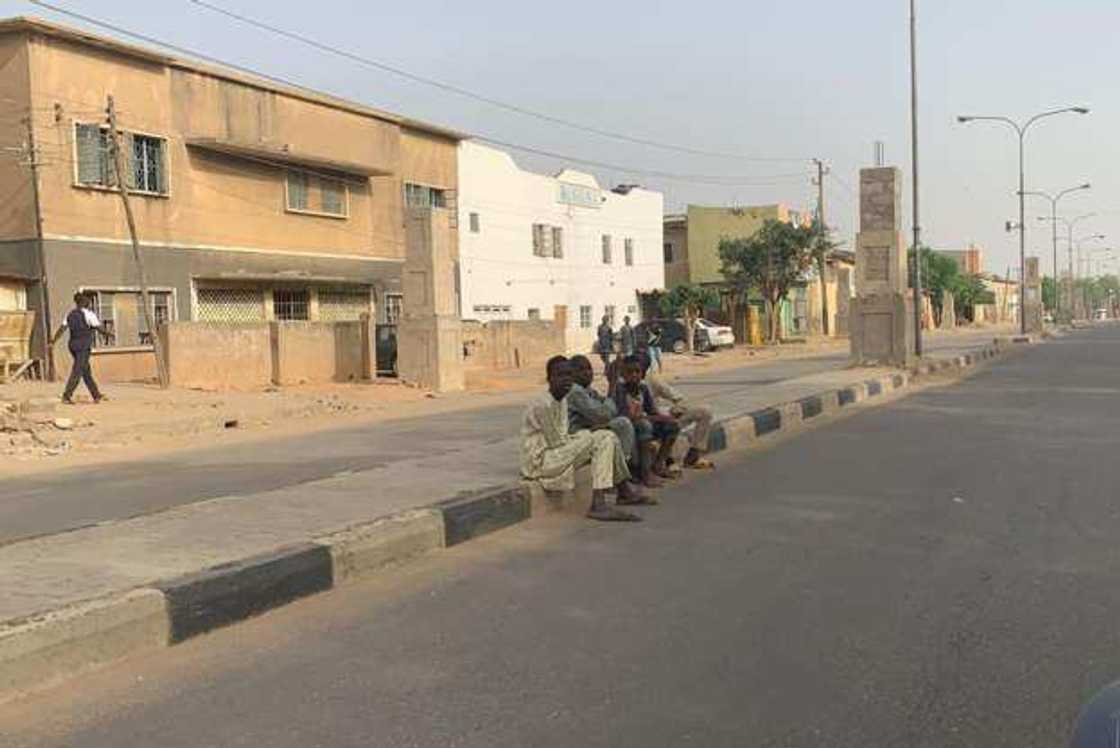 COVID-19: Titunan Kano bayan dokar hana zirga-zirga ta fara aiki (Hotuna) COVID-19: Titunan Kano bayan dokar hana zirga-zirga ta fara aiki (Hotuna)