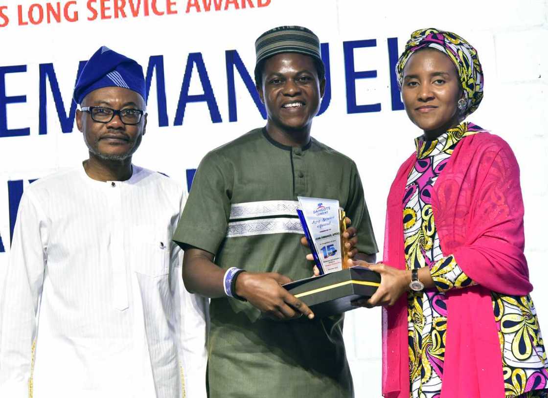 Dangote Cement Inducts Graduate Trainees To Boost Employment, Awards Outstanding Staff Dangote Cement Inducts Graduate Trainees To Boost Employment, Awards Outstanding Staff