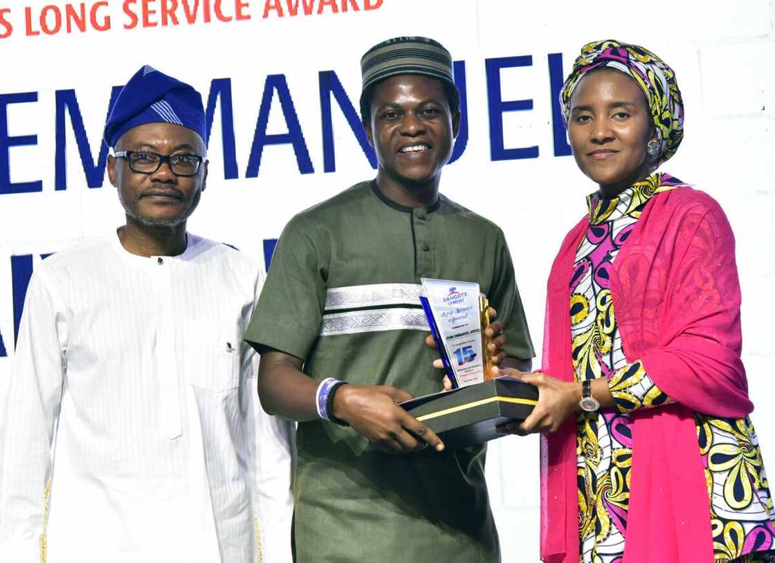 Dangote Cement Inducts Graduate Trainees To Boost Employment, Awards Outstanding Staff