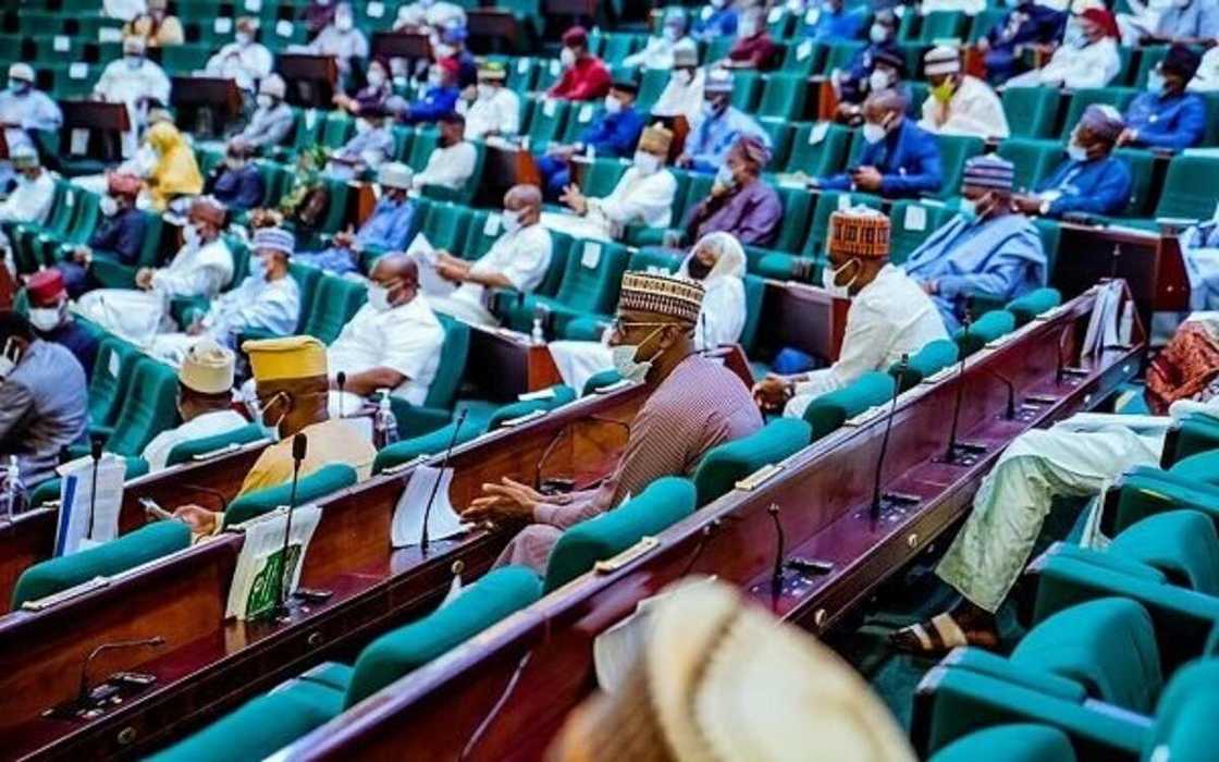 Rashin tsaro: Majalisa ta janye gayyatar Buhari, ta bai wa fadar shugaban kasa hakuri Rashin tsaro: Majalisa ta janye gayyatar Buhari, ta bai wa fadar shugaban kasa hakuri