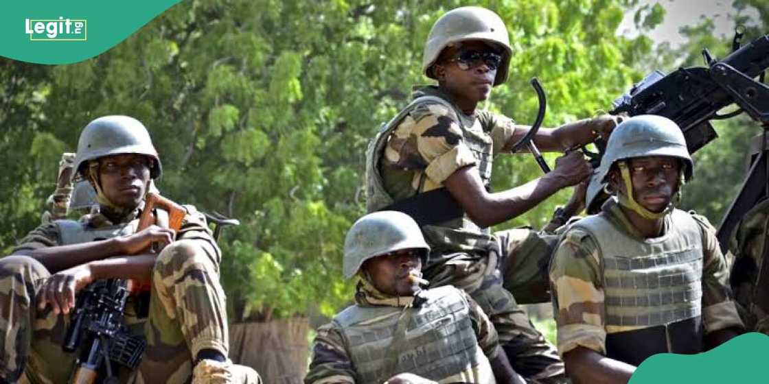 Soldier allegedly assaults lady at popular market in Abuja Soldier allegedly assaults lady at popular market in Abuja