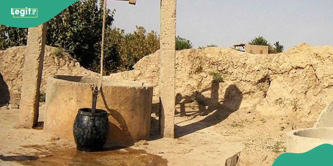 Nigerian man Jumps into well after returning from Eid prayer in Kwara state Nigerian man Jumps into well after returning from Eid prayer in Kwara state
