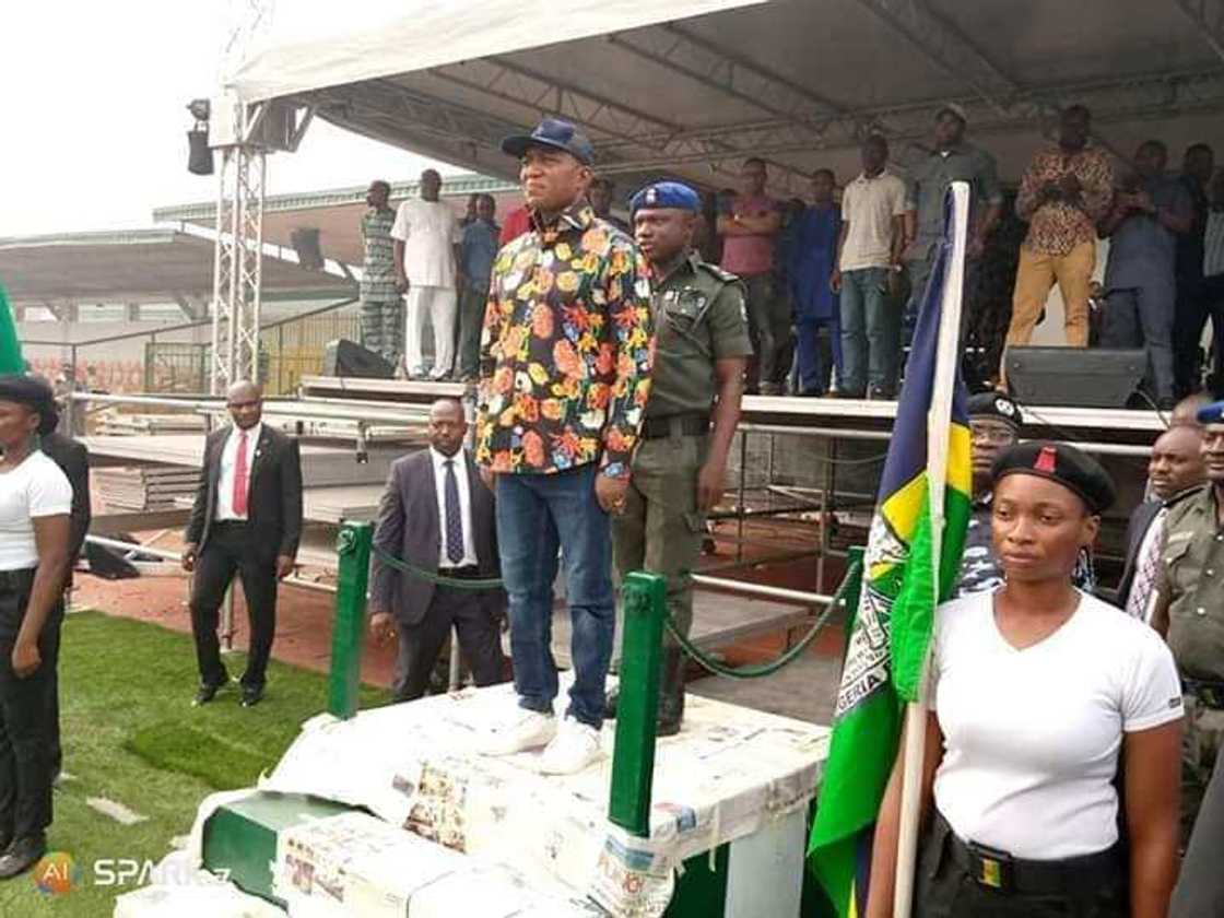 Ta leko ta koma: Kalli yadda gwamnan APC ke shirin karbar mulki kafin kotu ta kwace kujerarsa Ta leko ta koma: Kalli yadda gwamnan APC ke shirin karbar mulki kafin kotu ta kwace kujerarsa