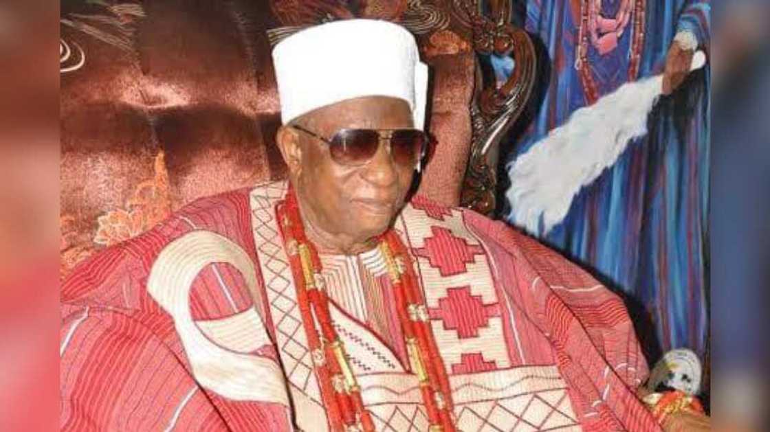 Oba Babajide. Oba Babajide.