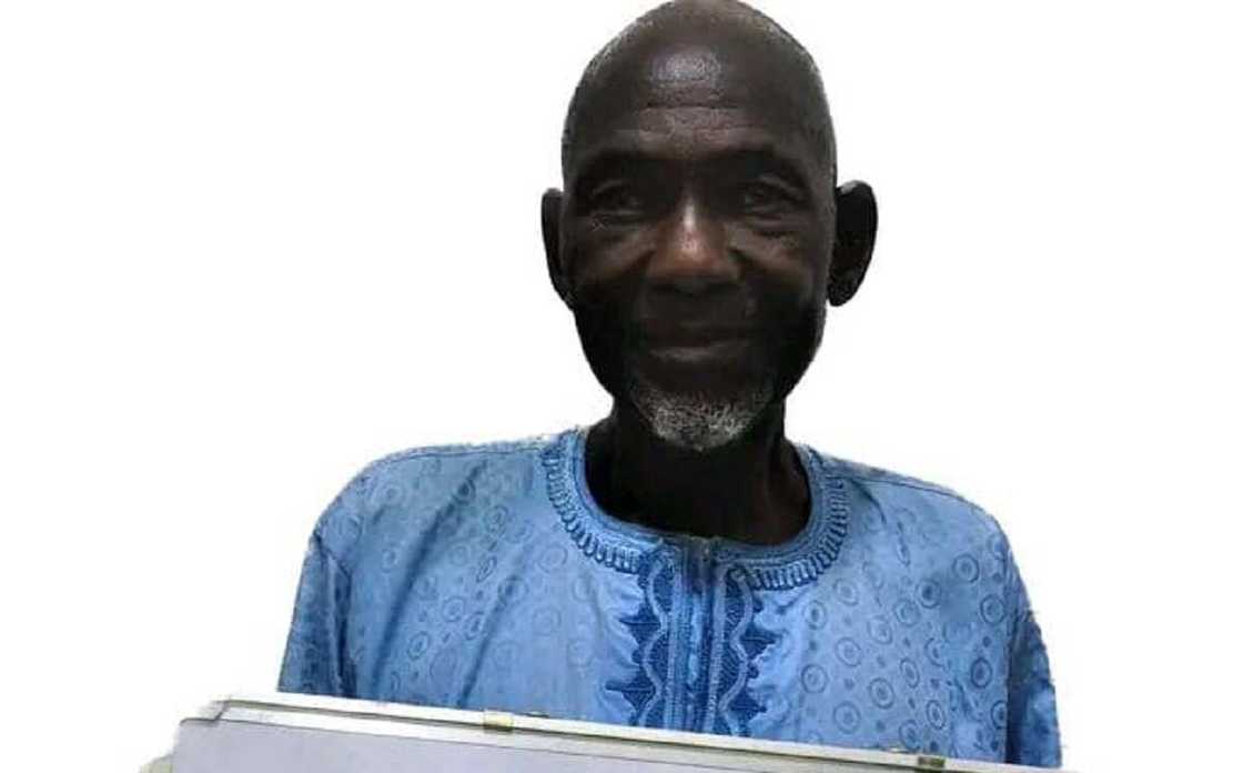 EFCC ta kama dattijo da ake zargi da handame dukiyar magada a Borno EFCC ta kama dattijo da ake zargi da handame dukiyar magada a Borno