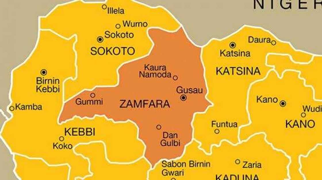 'Yan bindiga sun yi garkuwa da mutum 25 a Zamfara 'Yan bindiga sun yi garkuwa da mutum 25 a Zamfara