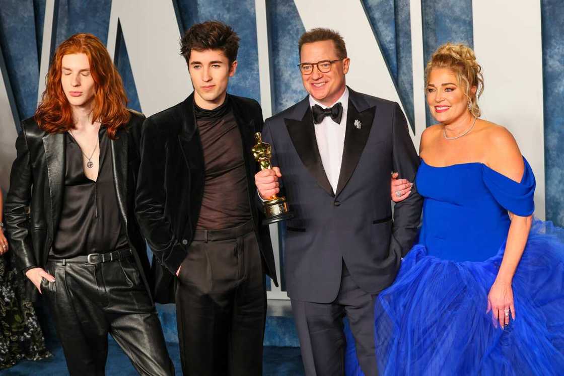 Leland Francis Fraser's height Leland Francis Fraser's height