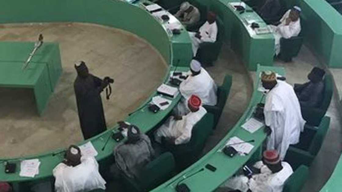 Ana hege a Kano: Kwanaki kadan da barin APC zuwa NNPP, dan majalisa ya sake komawa APC Ana hege a Kano: Kwanaki kadan da barin APC zuwa NNPP, dan majalisa ya sake komawa APC