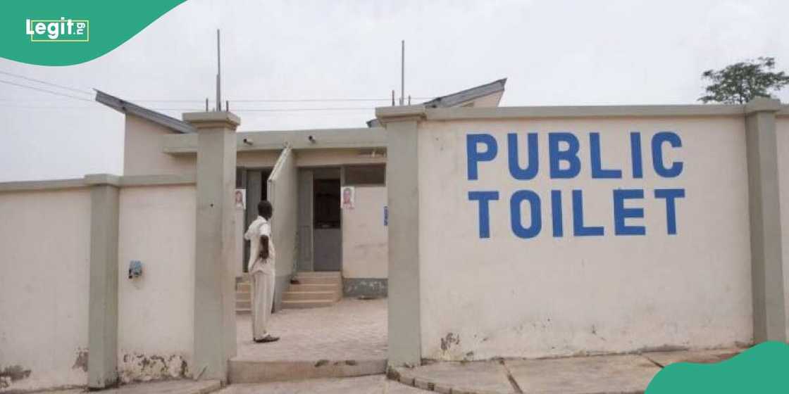 Masu gidan wanka da bahaya a Bauchi sun kara kuɗi. Masu gidan wanka da bahaya a Bauchi sun kara kuɗi.