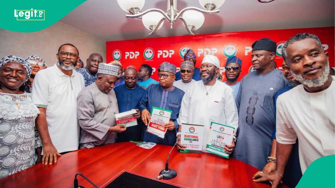 Kefas Wungak Ropshik submitting his governorship nomination forms at the PDP national headquarters, Wadata Plaza, Abuja, ahead of the 2027 Plateau State governorship election.