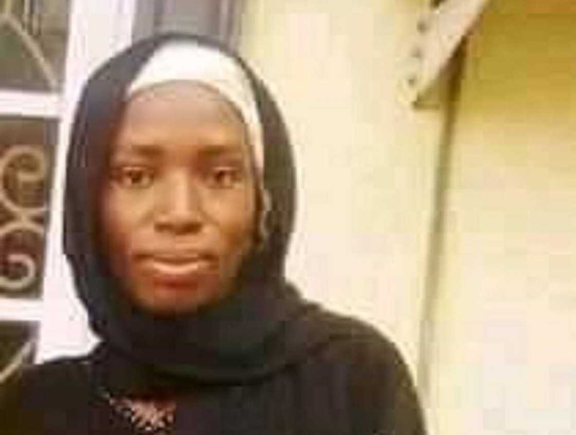 Sayyada Rabi'atu Harun: Matar da ta yi wakar 'Mai daraja Annabi Ma'aiki' ta rasu Sayyada Rabi'atu Harun: Matar da ta yi wakar 'Mai daraja Annabi Ma'aiki' ta rasu