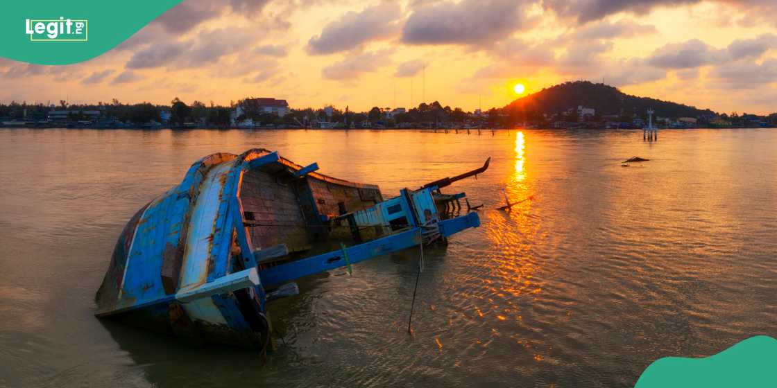 Boat capsizes in Delta