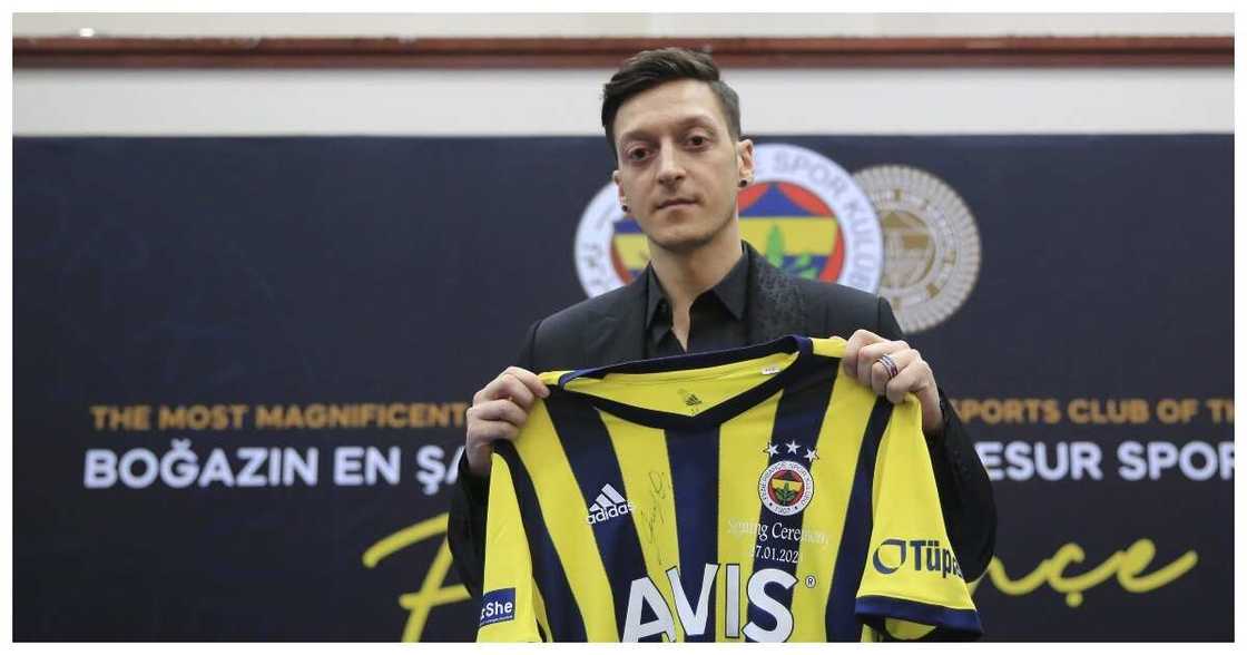 Mesut Ozil: German's struggles on the pitch still ongoing despite move to Fernaberce Mesut Ozil: German's struggles on the pitch still ongoing despite move to Fernaberce