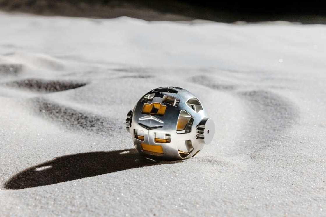 The shape-shifting SORA-Q probe. Photo credit: JAXA, Takara Tomy, Sony Group Corporation and Doshisha University The shape-shifting SORA-Q probe. Photo credit: JAXA, Takara Tomy, Sony Group Corporation and Doshisha University