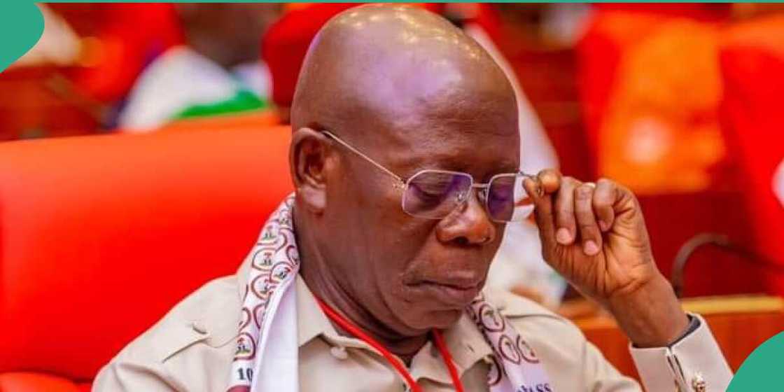 Oshiomhole urges NLC to ensure workers are paid N35,000 wage award before Christmas Oshiomhole urges NLC to ensure workers are paid N35,000 wage award before Christmas