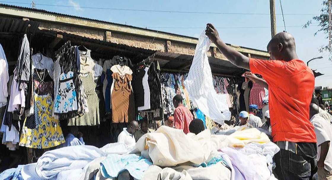 Hukumar Kwastam za ta hana siyar da kayan gwanjo Hukumar Kwastam za ta hana siyar da kayan gwanjo