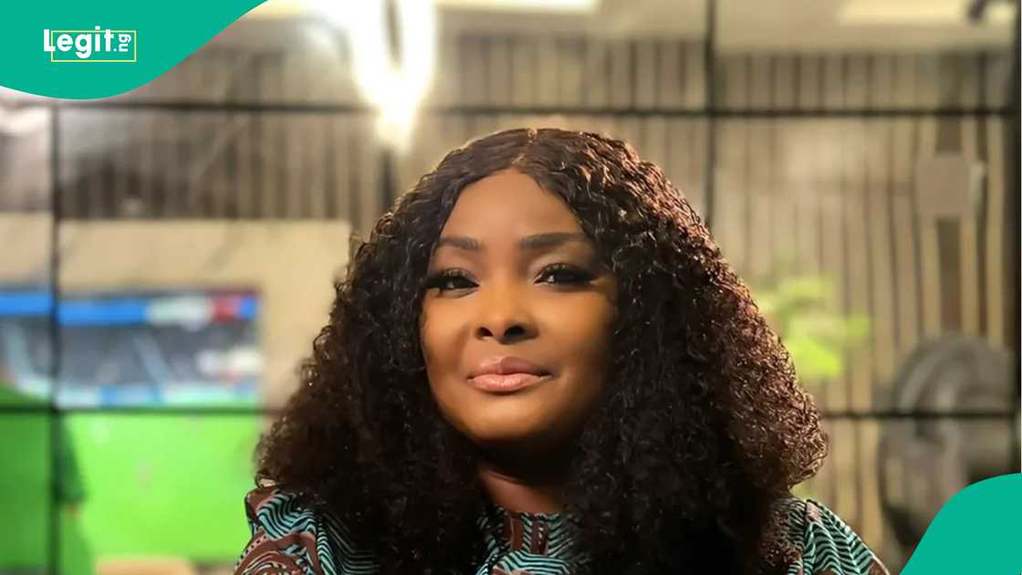 Ronke Odusanya and Biodun Stephen get trapped in elevator, video elicits reactions Ronke Odusanya and Biodun Stephen get trapped in elevator, video elicits reactions