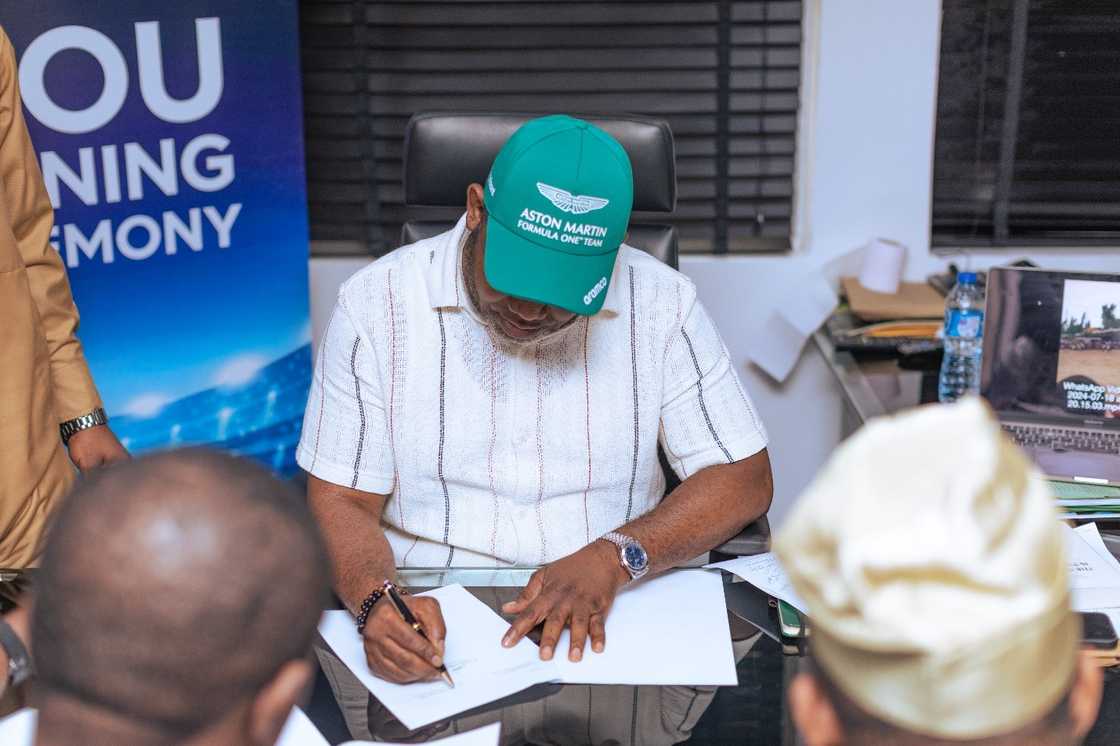 TECNO and Lagos State Sports Commission Kick Off Game-Changing Football Pitch Initiative TECNO and Lagos State Sports Commission Kick Off Game-Changing Football Pitch Initiative