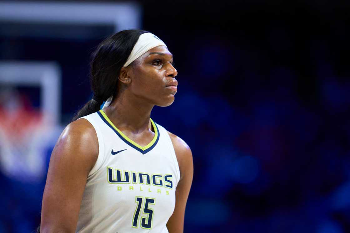 Teaira McCowan looking on against the Phoenix Mercury