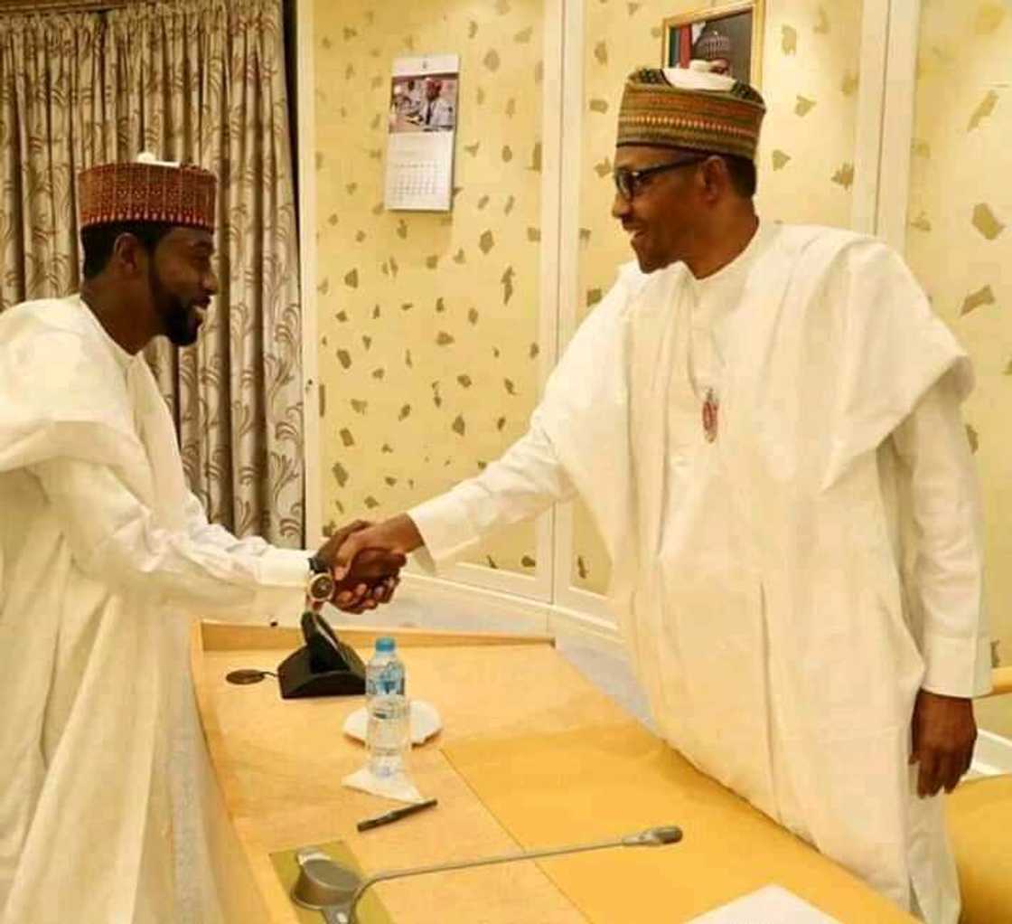 Adhama zai cigaba da ba Buhari shawara game da sha’anin Matasa da Dalibai Adhama zai cigaba da ba Buhari shawara game da sha’anin Matasa da Dalibai