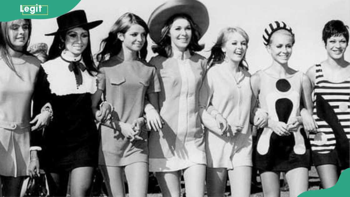 Ladies in miniskirt-clad look Ladies in miniskirt-clad look