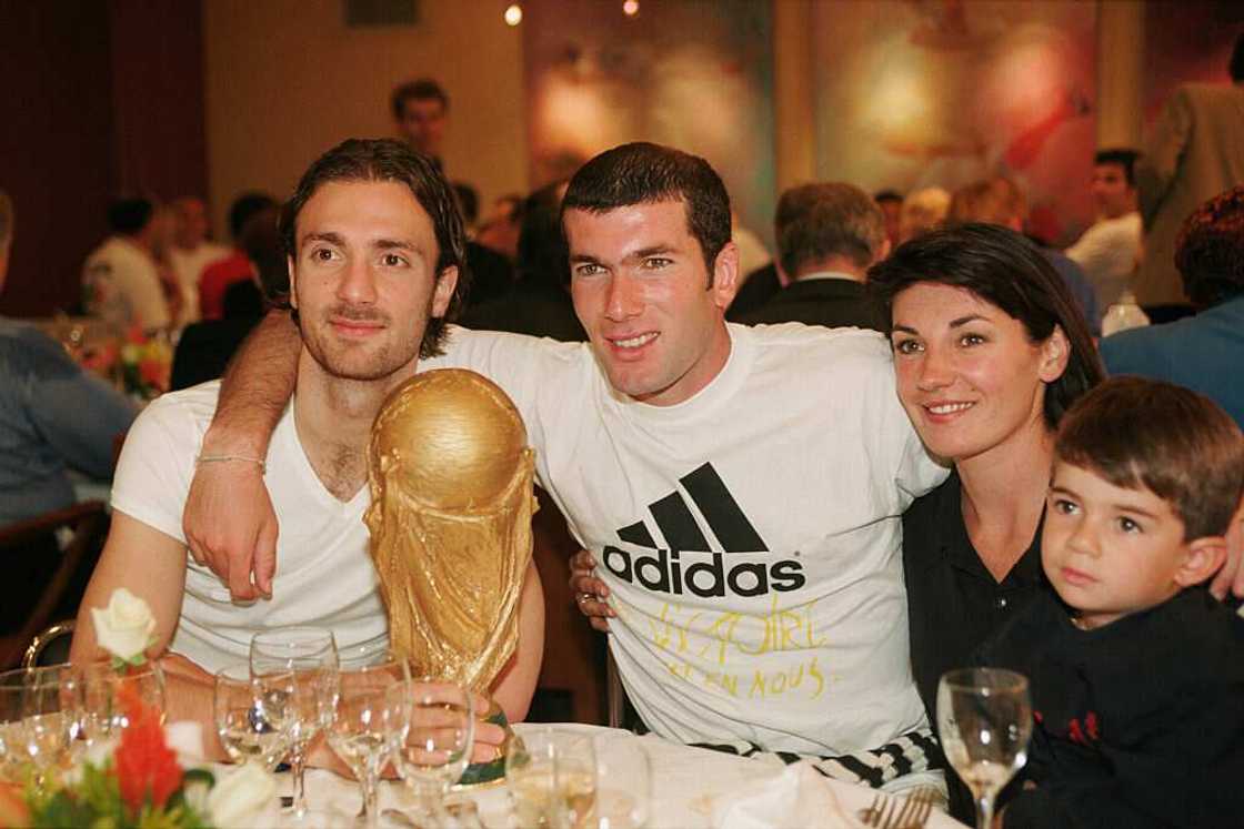 Biographie de Véronique Zidane: Qui est la femme de Zinedine Zidane? Biographie de Véronique Zidane: Qui est la femme de Zinedine Zidane?