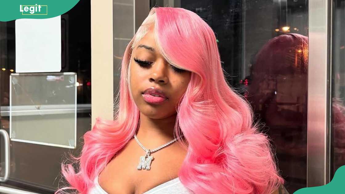 Pink waves with soft volume Pink waves with soft volume