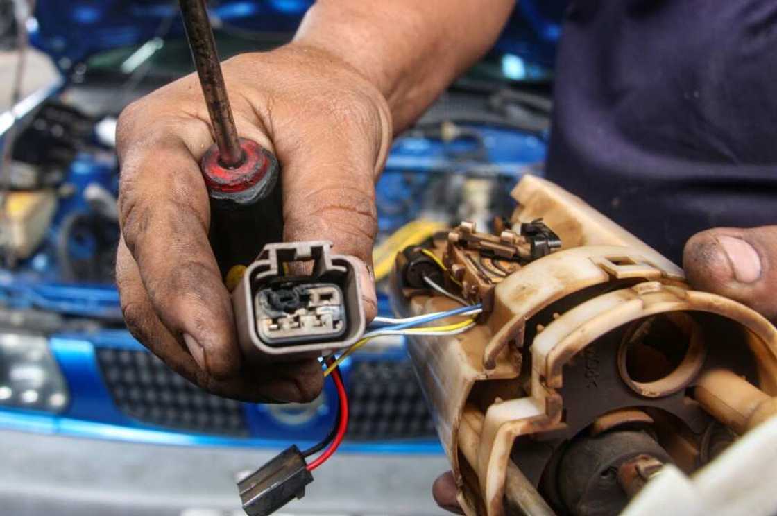 A car battery costs between $15 and $30 dollars in a country where the monthly minimum wage is about $5.25 A car battery costs between $15 and $30 dollars in a country where the monthly minimum wage is about $5.25