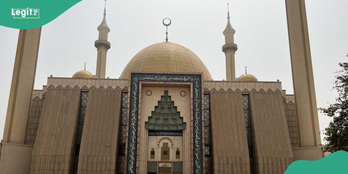 Nigerian man dies inside Abuja mosque after prayers during Ramadan Nigerian man dies inside Abuja mosque after prayers during Ramadan