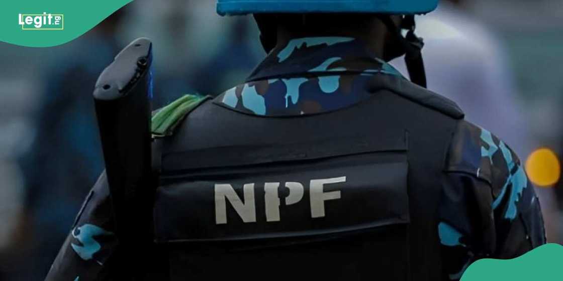 Lagos police gun down 9-man gang Lagos police gun down 9-man gang