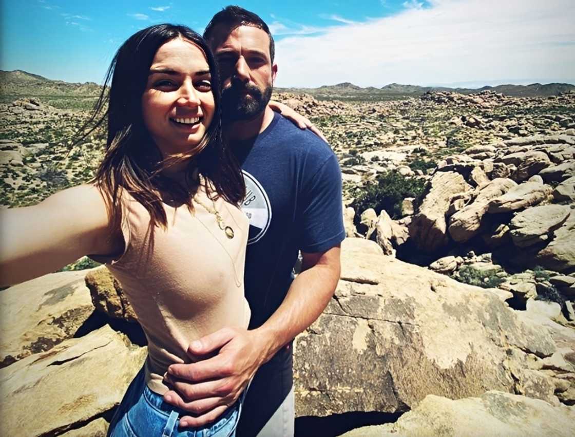 Ben Affleck and Ana de Armas take a selfie Ben Affleck and Ana de Armas take a selfie
