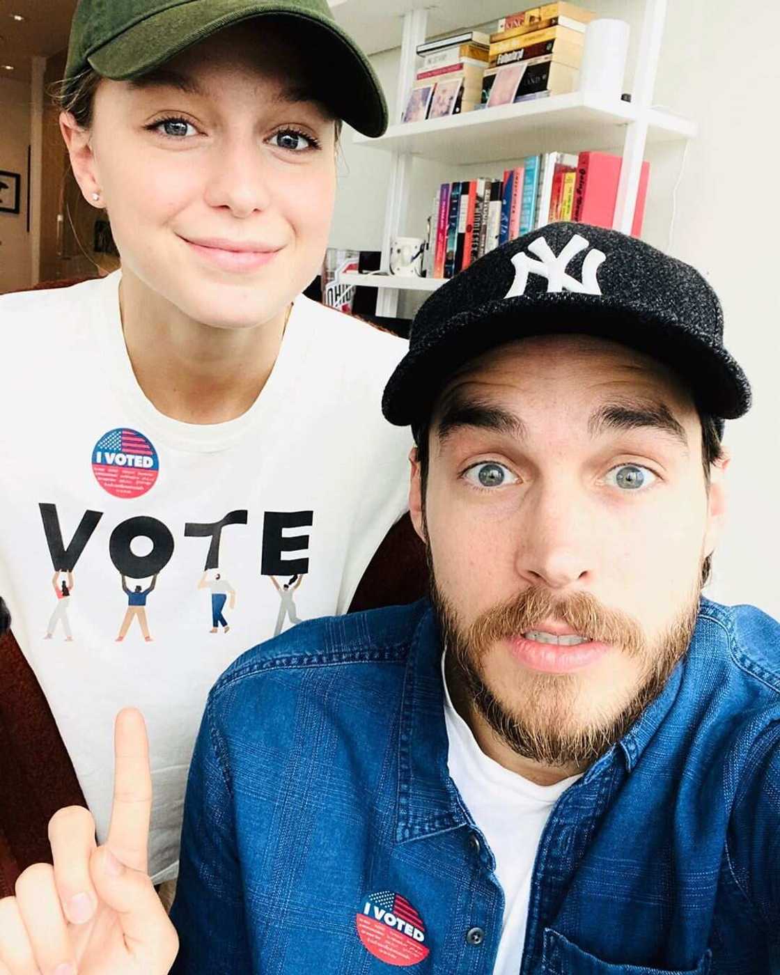 Melissa Benoist and Chris Wood Melissa Benoist and Chris Wood