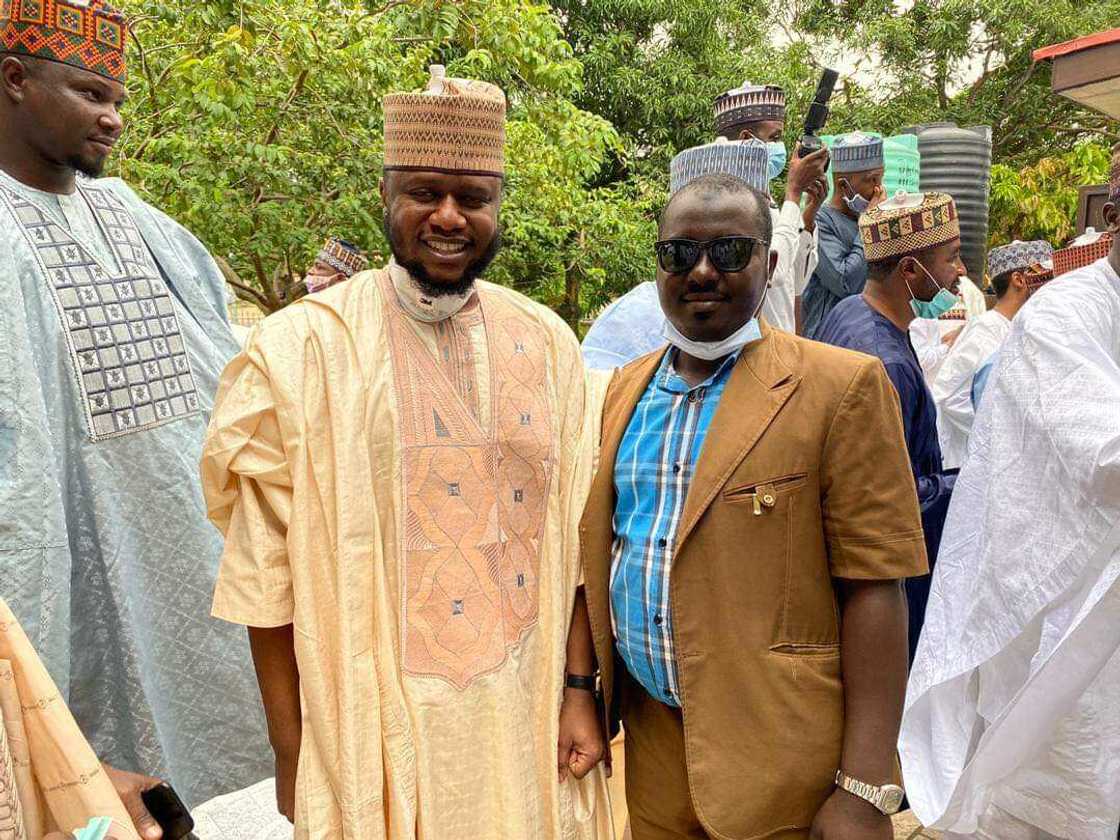 Manyan Malamai sun halarci taron daurin auren 'dan marigayi Sheikh Ja'afar (Hotuna) Manyan Malamai sun halarci taron daurin auren 'dan marigayi Sheikh Ja'afar (Hotuna)