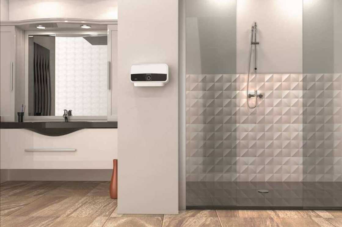 How essential is hot water bath during the rainy season?