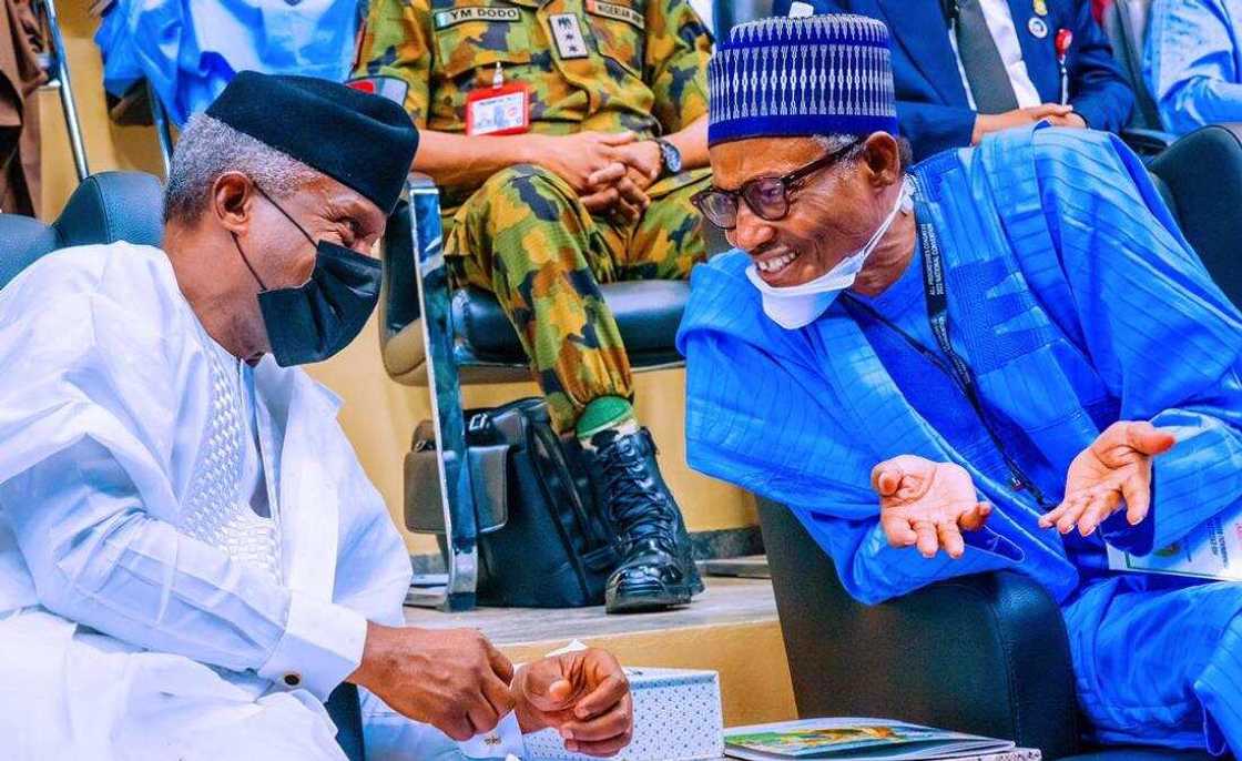 Yemi Osinbajo and President Buhari at APC convention